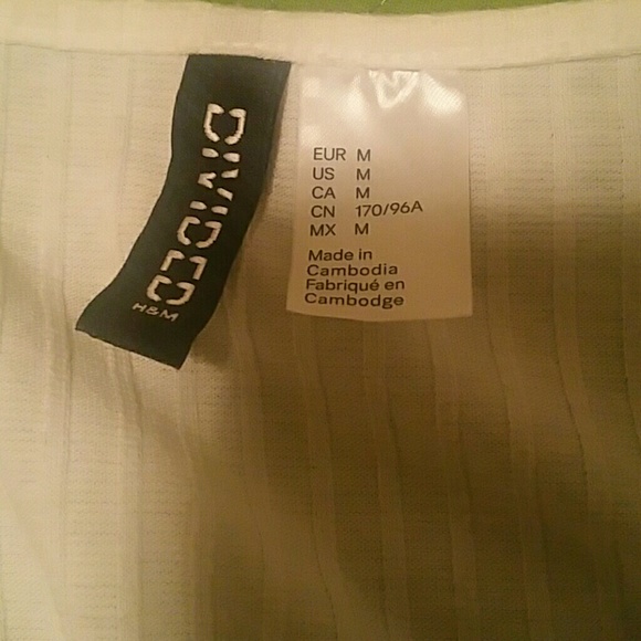 White and Black off the shoulder top. - Picture 4 of 8